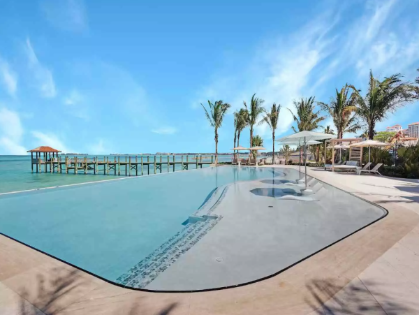Luxury Beachfront Retreat in Nassau - Exclusive Vacation Rental